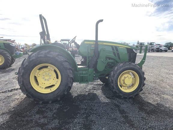 2017 John Deere 5085E