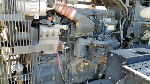 2004 Caterpillar MT765