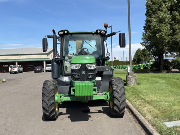 2018 John Deere 6120R
