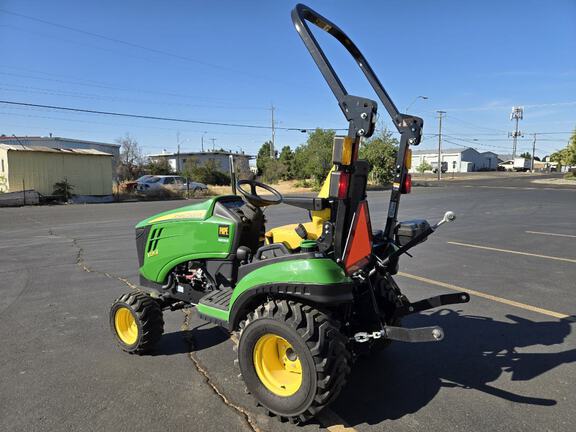 2022 John Deere 1025R