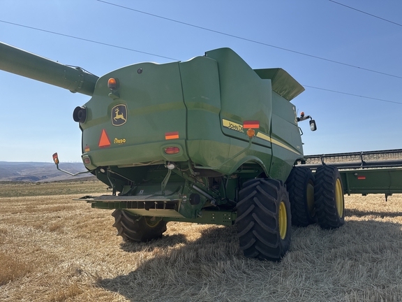 2015 John Deere S670