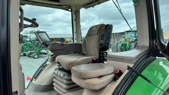 2016 John Deere 7250R