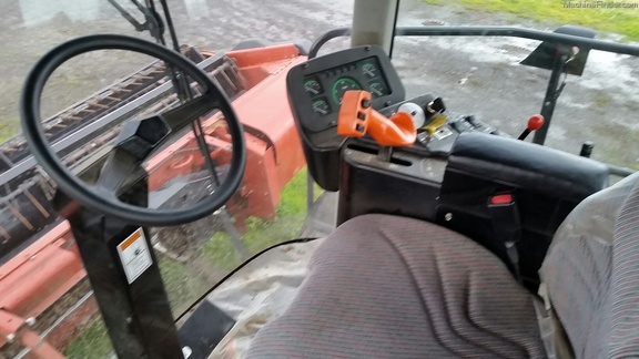 2005 Hesston 9240