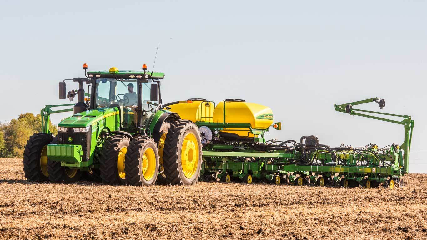 John Deere 1795 12Row Split 23 or 24