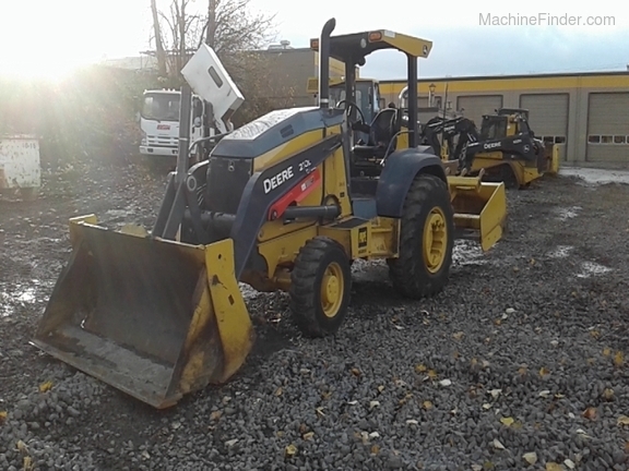 2018 John Deere 210L