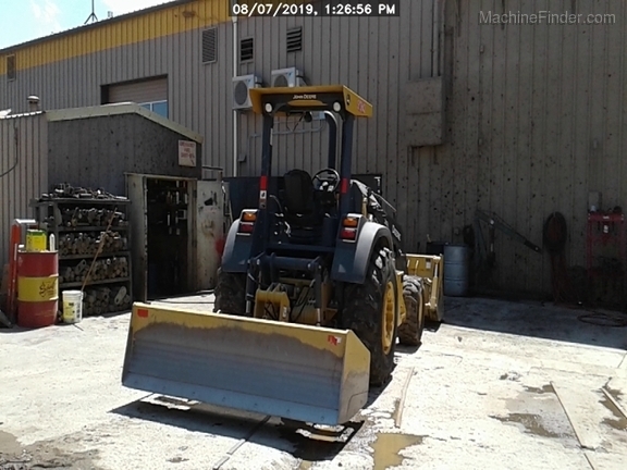 2017 John Deere 210L