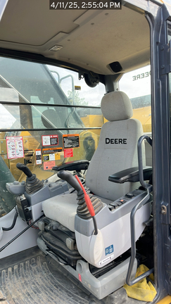 2022 John Deere 345GLC