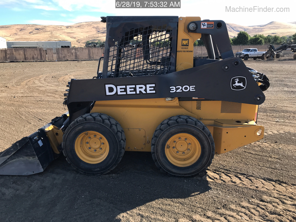 2018 John Deere 320E