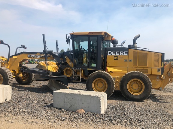 2013 John Deere 870G