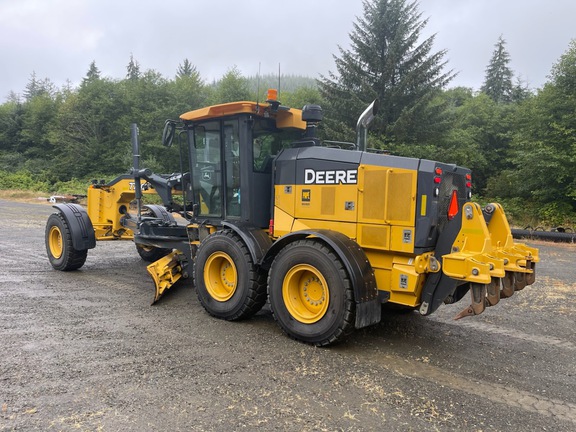 2020 John Deere 772G
