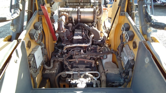 2023 John Deere 325G