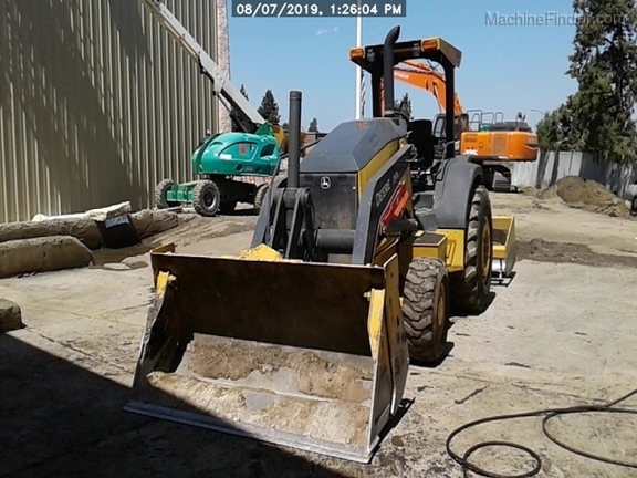 2017 John Deere 210L