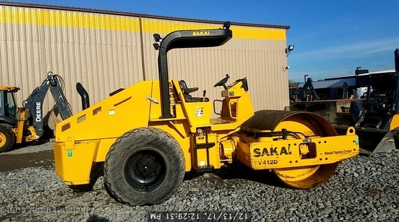 2015 Sakai SV412D