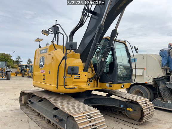 2022 John Deere 245G