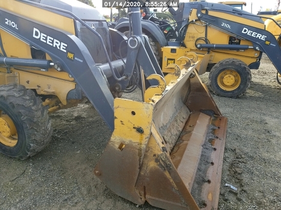 2018 John Deere 210L