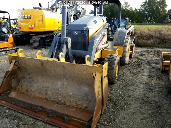 2018 John Deere 210L