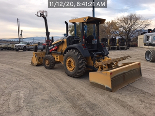 2019 John Deere 210L