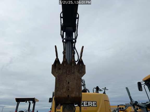 2022 John Deere 245G