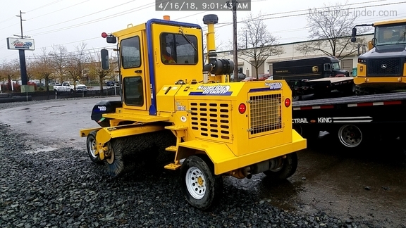 2016 Superior Broom DT80J