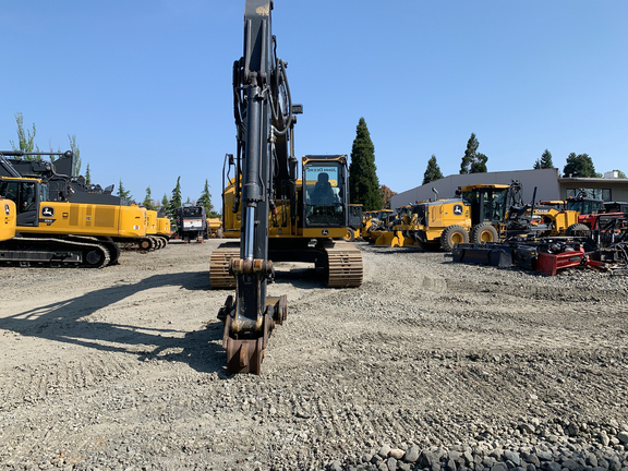 2020 John Deere 245GLC
