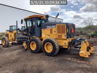 2017 John Deere 672GP