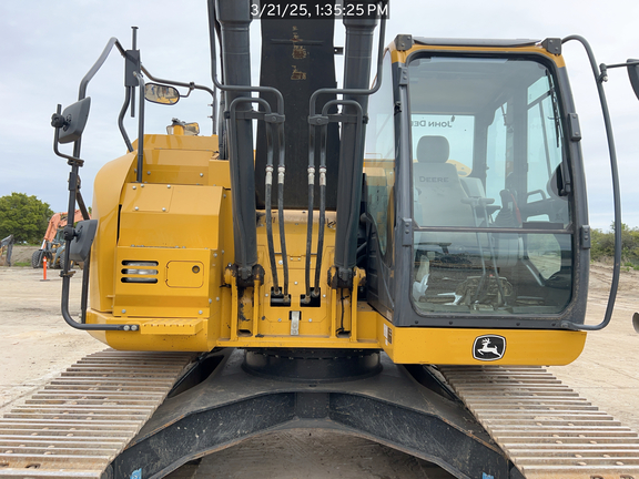 2022 John Deere 245G
