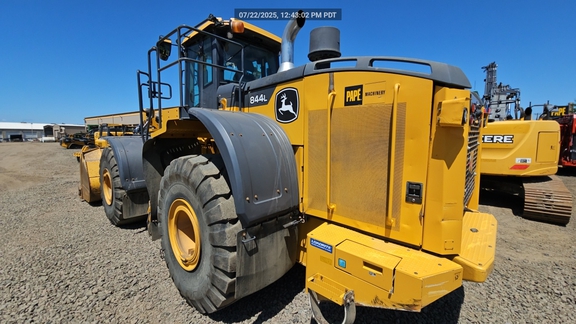 2020 John Deere 844L