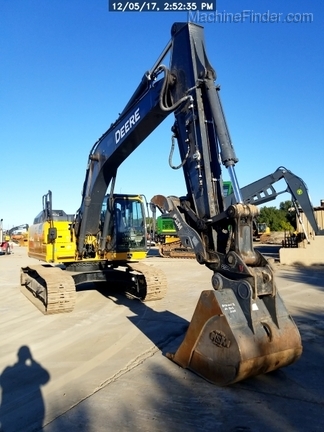 2016 John Deere 210G