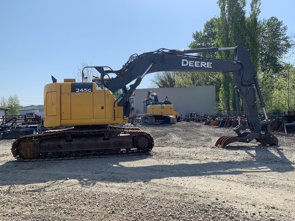2020 John Deere 245GLC