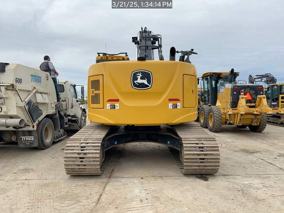 2022 John Deere 245G