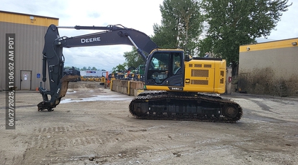 2022 John Deere 345GLC