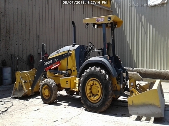 2017 John Deere 210L