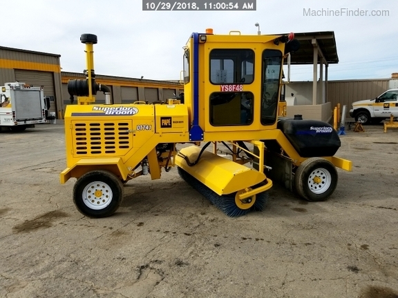 2017 Superior Broom DT74J