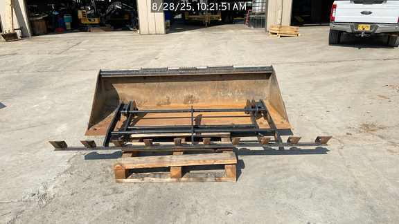 2023 John Deere 333G