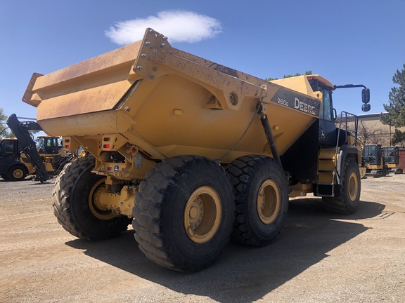 2019 John Deere 260E
