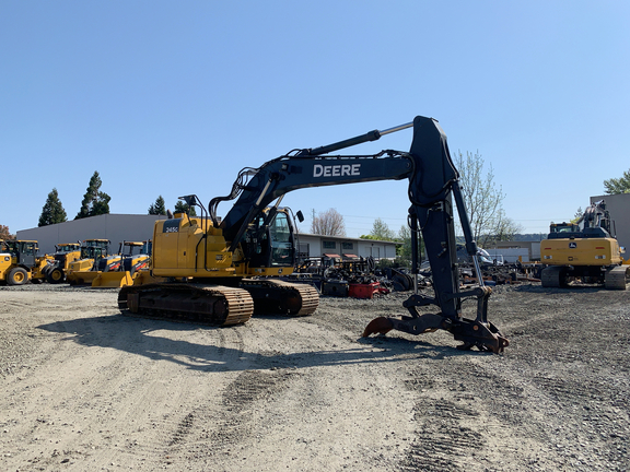2020 John Deere 245GLC