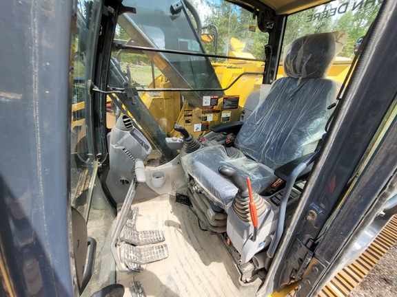 2023 John Deere 245P