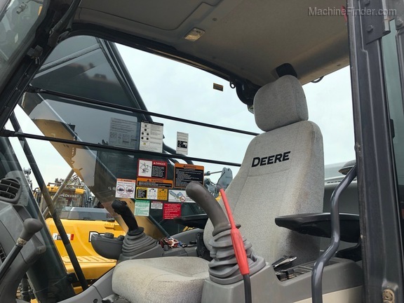 2013 John Deere 210G