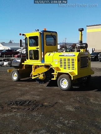2017 Superior Broom DT74J