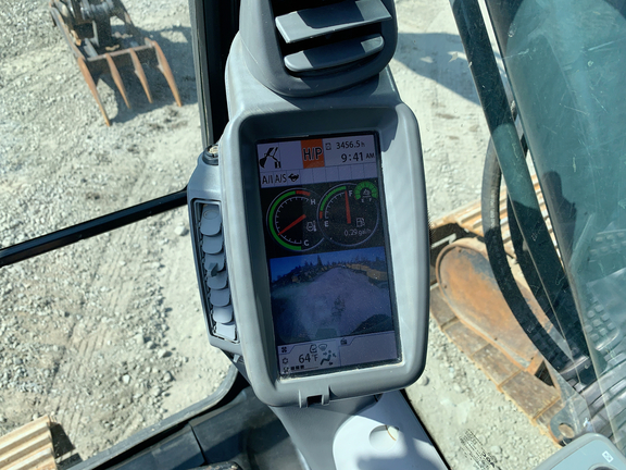 2020 John Deere 245GLC