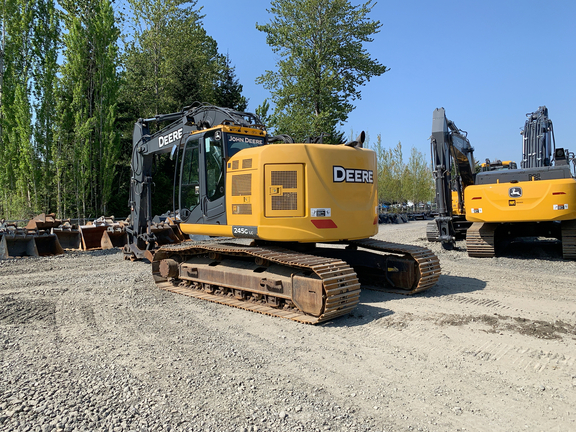 2020 John Deere 245GLC