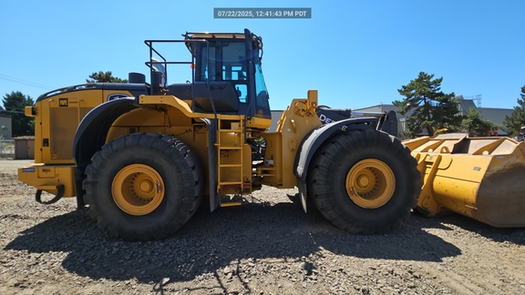 2020 John Deere 844L