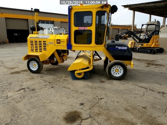 2017 Superior Broom DT74J