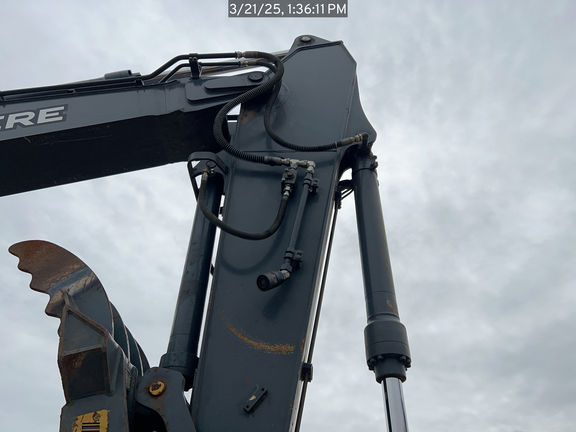 2022 John Deere 245G