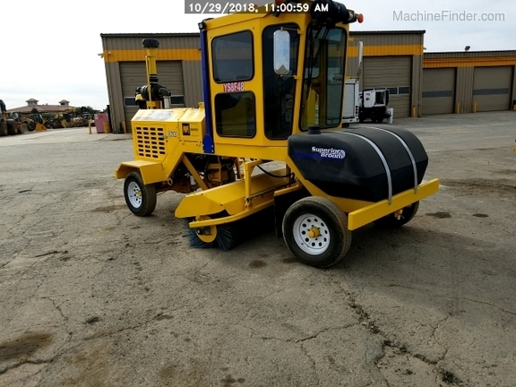 2017 Superior Broom DT74J