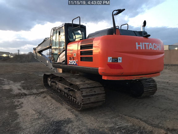 2017 Hitachi ZX2506