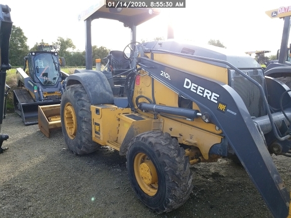 2018 John Deere 210L