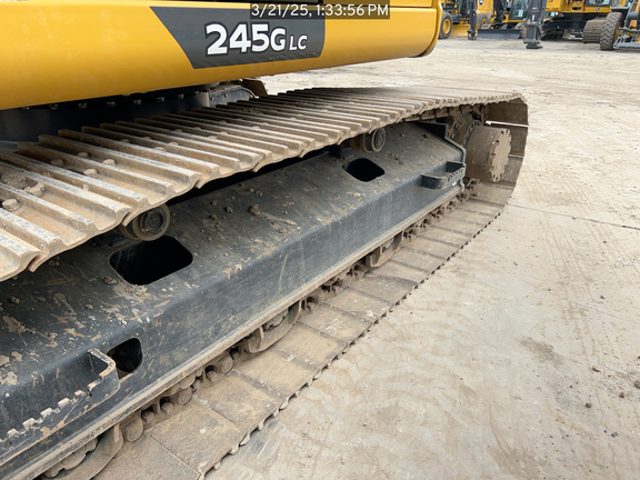 2022 John Deere 245G