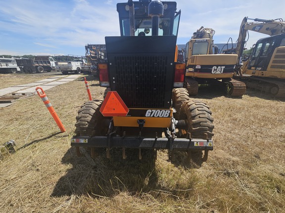 2021 Leeboy G700B