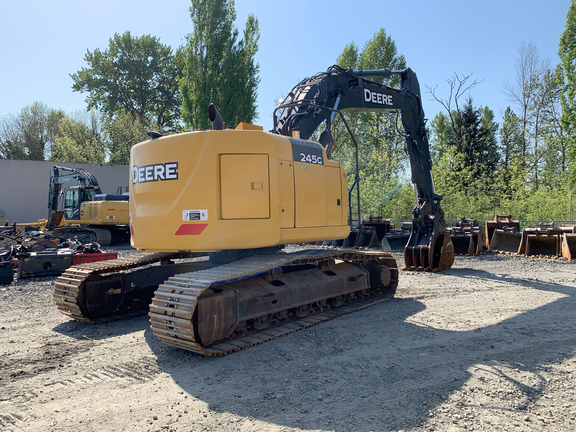 2020 John Deere 245GLC